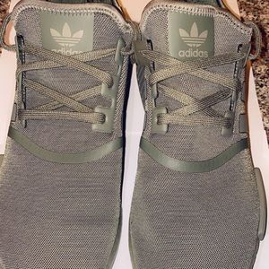 Man size 12 sneakers very comfy wear only once